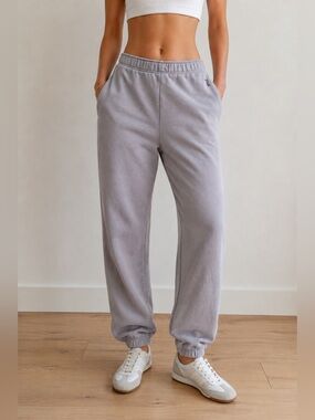 Aritzia TNA Cozy Fleece Boyfriend Joggers - Size Small